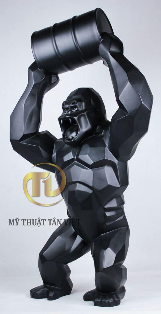 Tượng KingKong tại Tân Việt