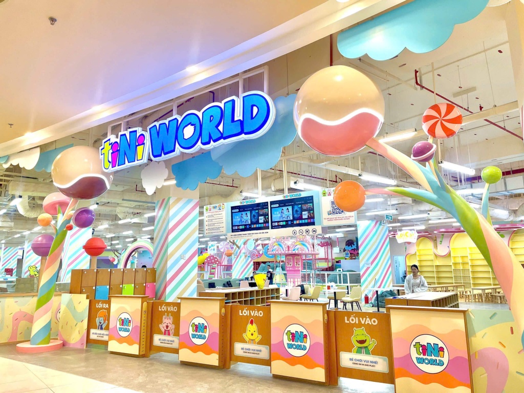 mô hình cây kẹo cho TiniWorld Tại AEON Mall Huế